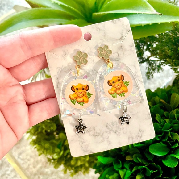 The Lion King Inspired Acrylic Earrings - Picture 3 of 5